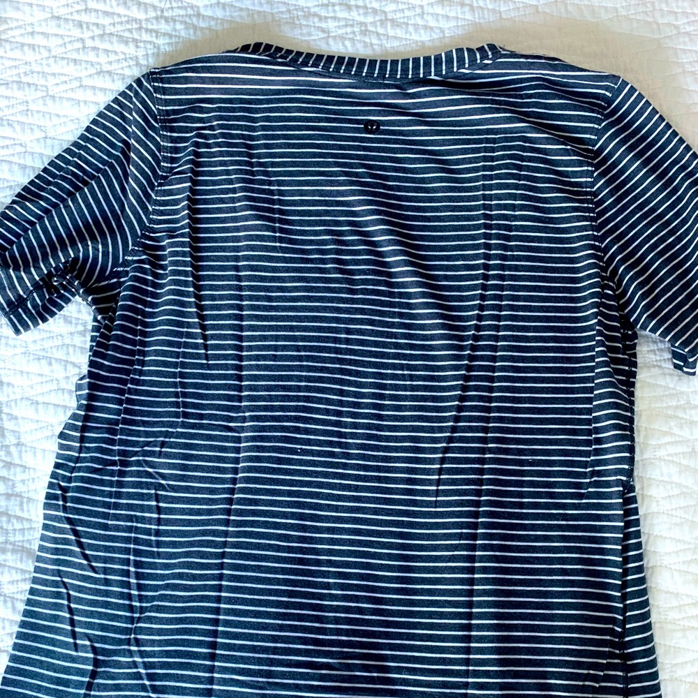 Lululemon love tee short sleeve v neck t shirt